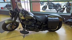 Sacoches Myleatherbikes Softail Slim (27)